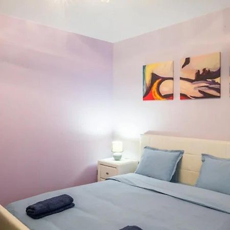 Apartments In The Center Of Minsk On Romanovskay Sloboda 10 ภายนอก รูปภาพ